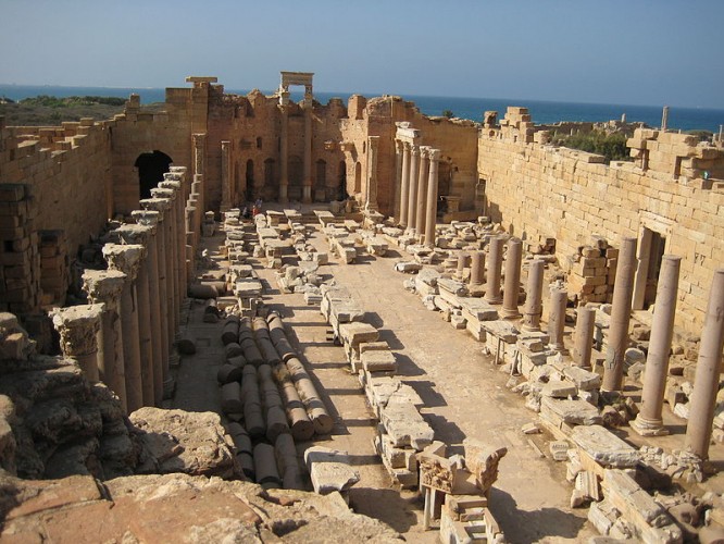 مدن اثريه فى ليبيا  800px-Severan_Basilica